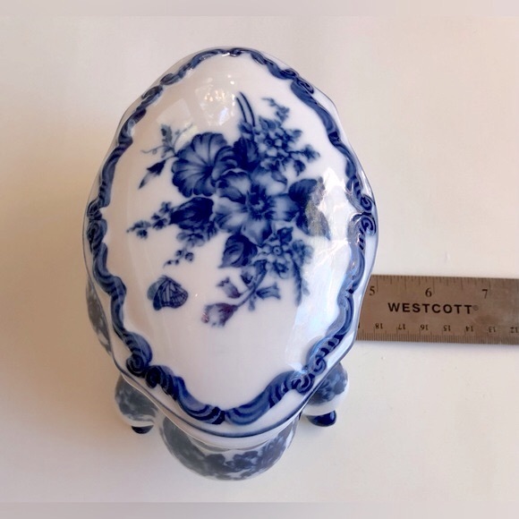 Vintage Cracker Barrel Blue and White Oval Trinket Box - Picture 5 of 9